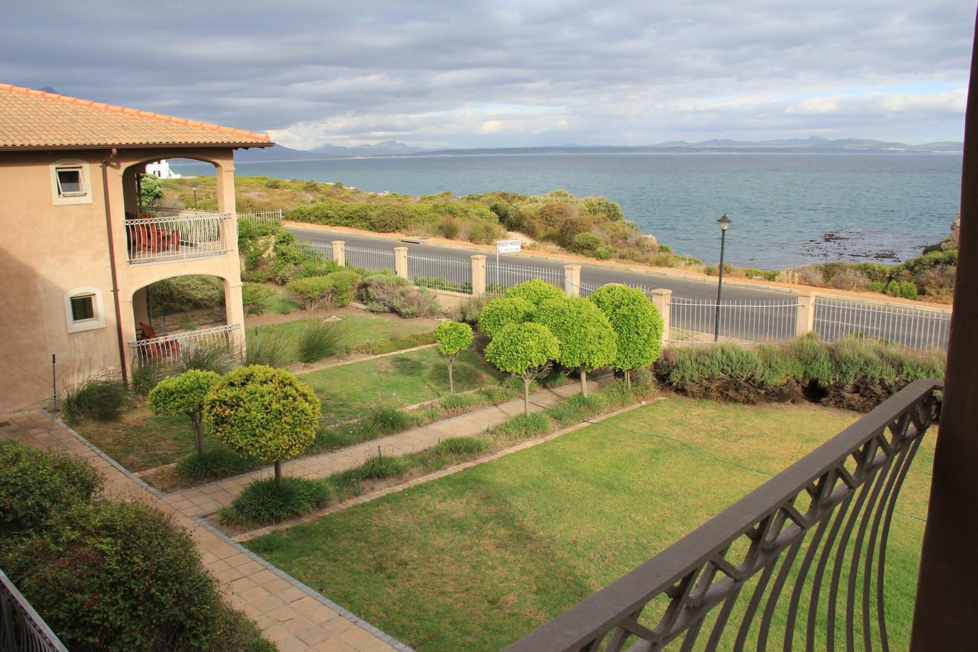 On The Cliff Guest House Hermanus Ngoại thất bức ảnh